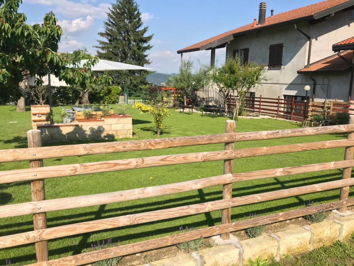 Bed & Breakfast Indi Thelar Villa Guardia Esterno foto