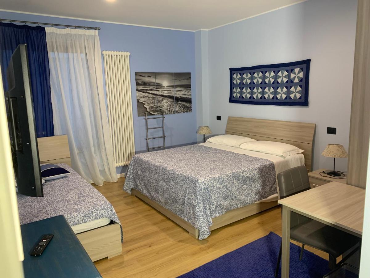 Bed & Breakfast Indi Thelar Villa Guardia Esterno foto